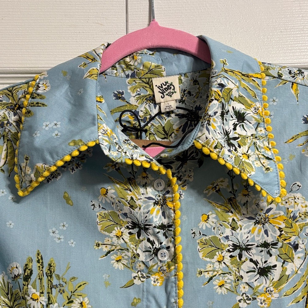 ivy jane Sky Blue Floral Puff-Sleeve Button-Up Blouse - Picture 3 of 13